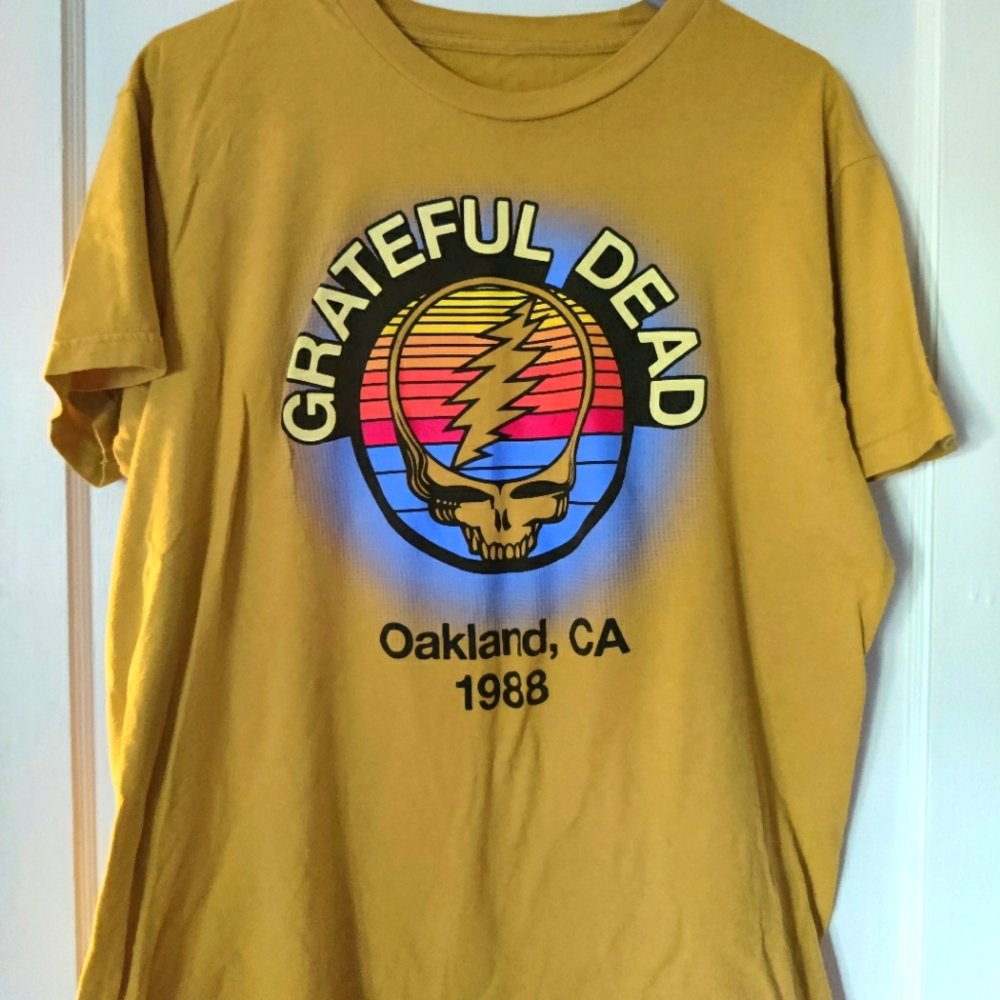 Grateful Dead t-shirt
